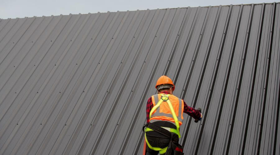Professional metal roof installation services in Medford, OR